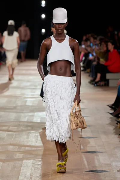 Look 39